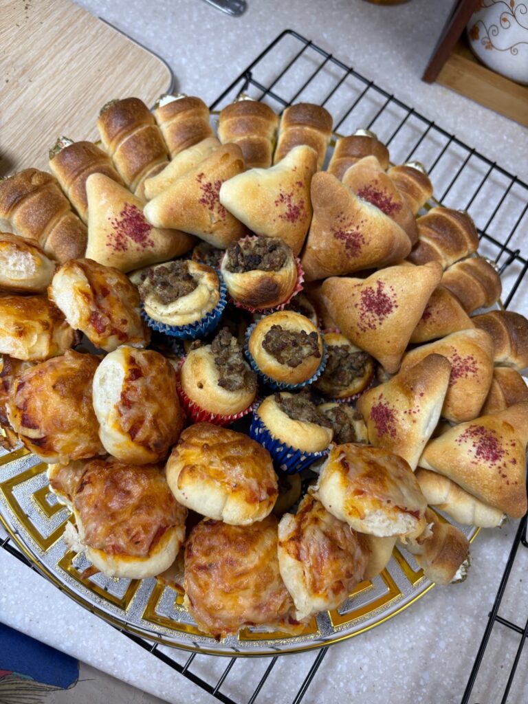 صحن مشكل معجنات